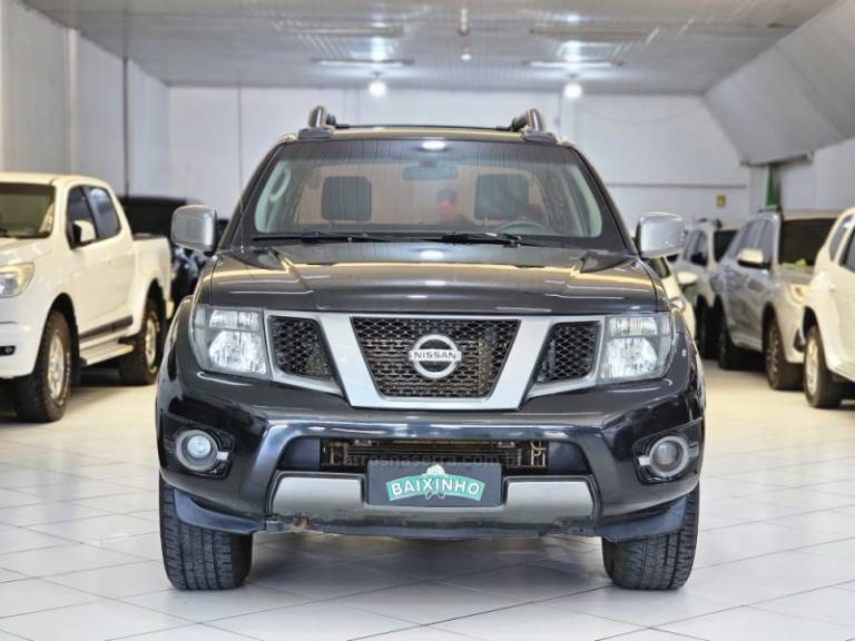 NISSAN - FRONTIER - 2015/2015 - Preta - R$ 109.900,00