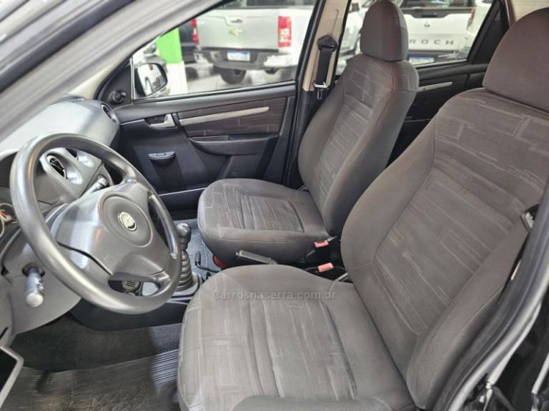 CHEVROLET - PRISMA - 2011/2011 - Preta - R$ 33.900,00