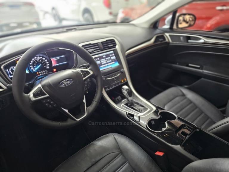 FORD - FUSION - 2014/2014 - Branca - R$ 75.900,00