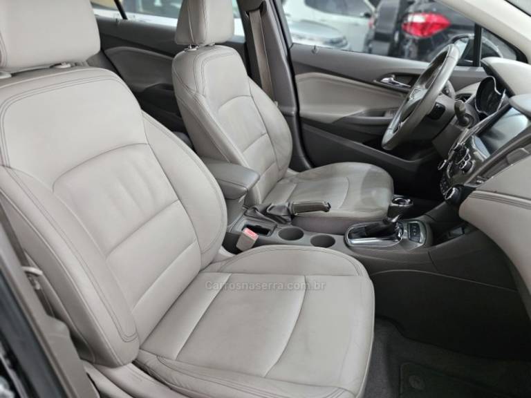 CHEVROLET - CRUZE - 2017/2017 - Preta - R$ 89.900,00