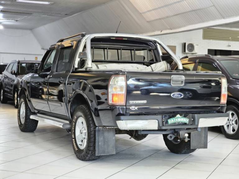 FORD - RANGER - 2010/2010 - Preta - R$ 64.900,00