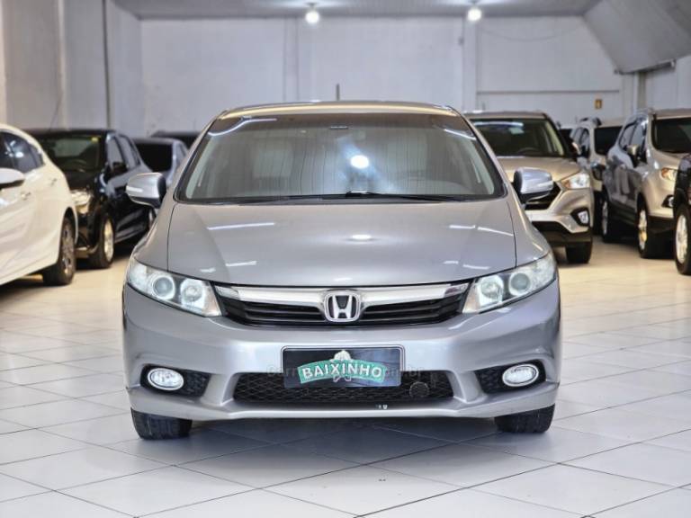 HONDA - CIVIC - 2014/2014 - Cinza - R$ 74.900,00