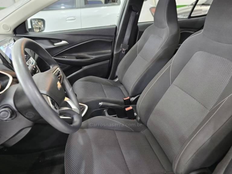 CHEVROLET - ONIX - 2023/2023 - Branca - R$ 78.900,00