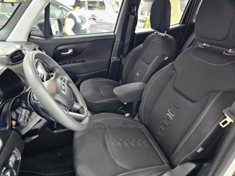 JEEP - RENEGADE - 2023/2023 - Branca - R$ 111.900,00