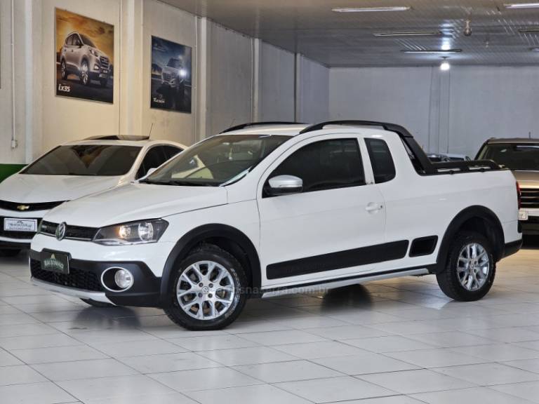 VOLKSWAGEN - SAVEIRO - 2016/2016 - Branca - R$ 71.900,00
