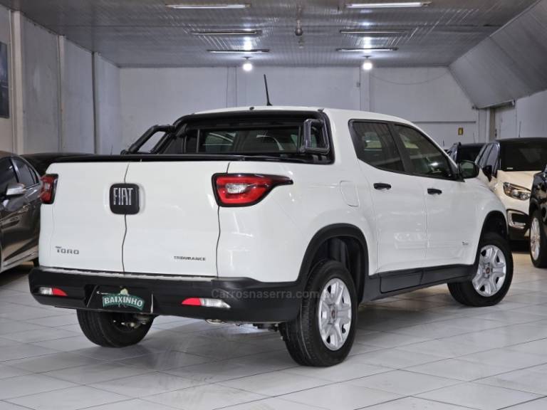 FIAT - TORO - 2021/2021 - Branca - R$ 91.900,00