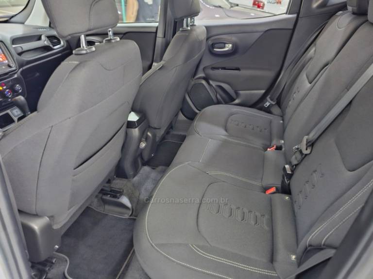 JEEP - RENEGADE - 2023/2023 - Branca - R$ 111.900,00