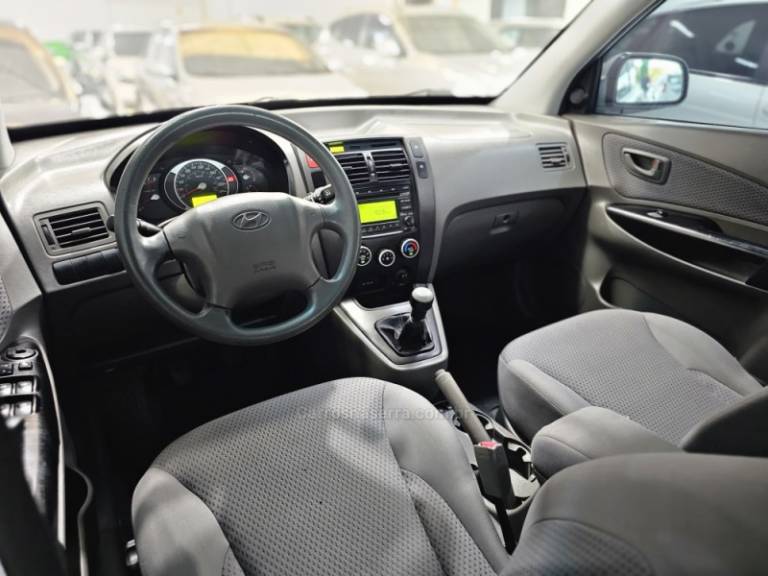 HYUNDAI - TUCSON - 2011/2011 - Prata - R$ 44.900,00