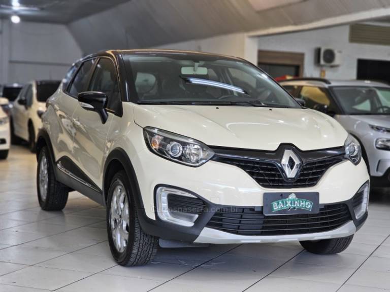 RENAULT - CAPTUR - 2019/2019 - Branca - R$ 79.900,00