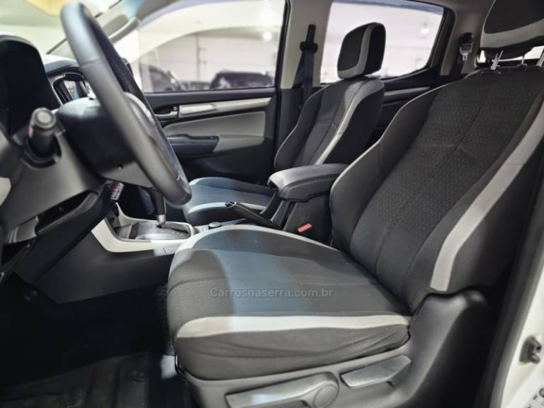 CHEVROLET - S10 - 2019/2019 - Prata - R$ 149.900,00