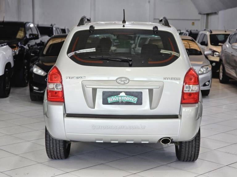 HYUNDAI - TUCSON - 2011/2011 - Prata - R$ 44.900,00