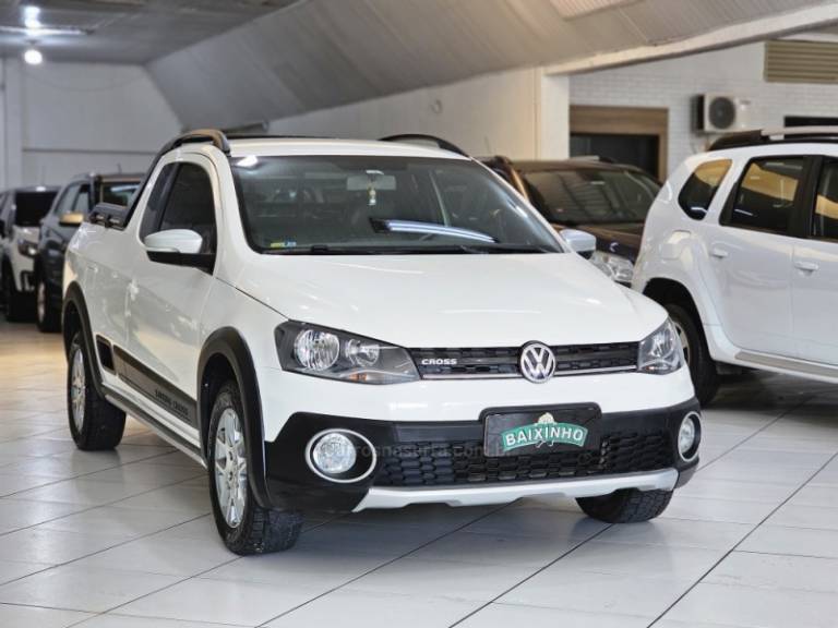 VOLKSWAGEN - SAVEIRO - 2016/2016 - Branca - R$ 71.900,00