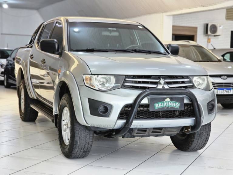 MITSUBISHI - L200 TRITON - 2016/2016 - Prata - R$ 95.900,00