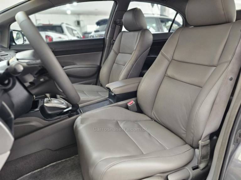 HONDA - CIVIC - 2007/2007 - Cinza - R$ 49.900,00