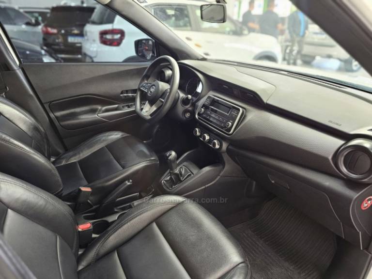 NISSAN - KICKS - 2018/2018 - Branca - R$ 79.900,00