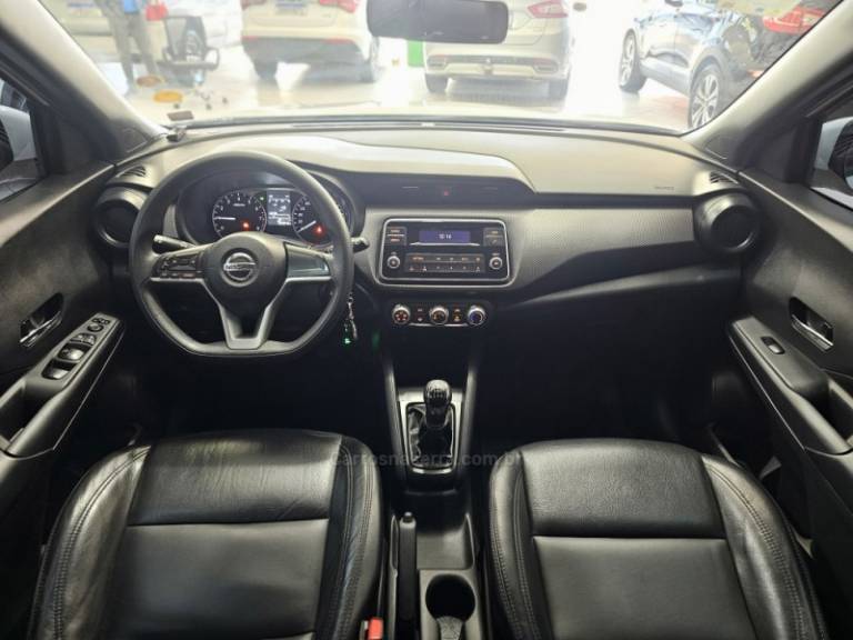NISSAN - KICKS - 2018/2018 - Branca - R$ 79.900,00