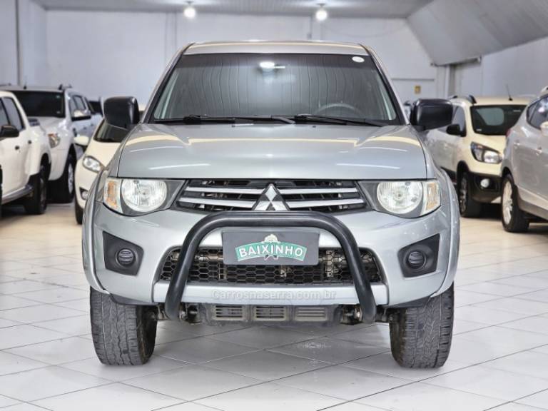MITSUBISHI - L200 TRITON - 2016/2016 - Prata - R$ 95.900,00