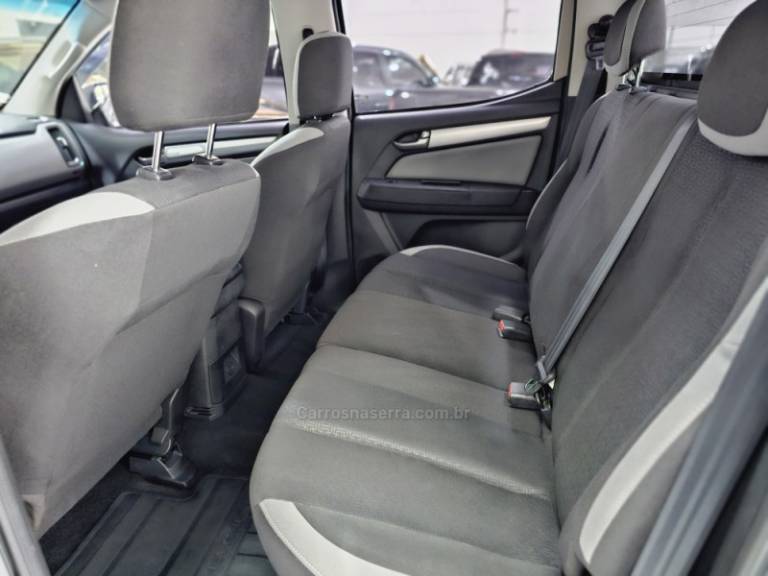 CHEVROLET - S10 - 2019/2019 - Prata - R$ 149.900,00